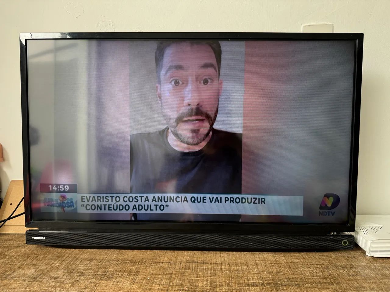 TV SEMP Toshiba 32? LED - Ótimo estado - HDMI - Funcionando perfeitamente - Foto 2