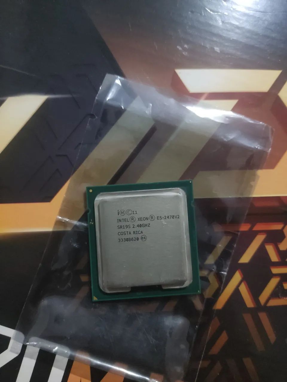 Processador Intel Xeon E5-2470 v2 - 10 Núcleos / 20 Threads<br>