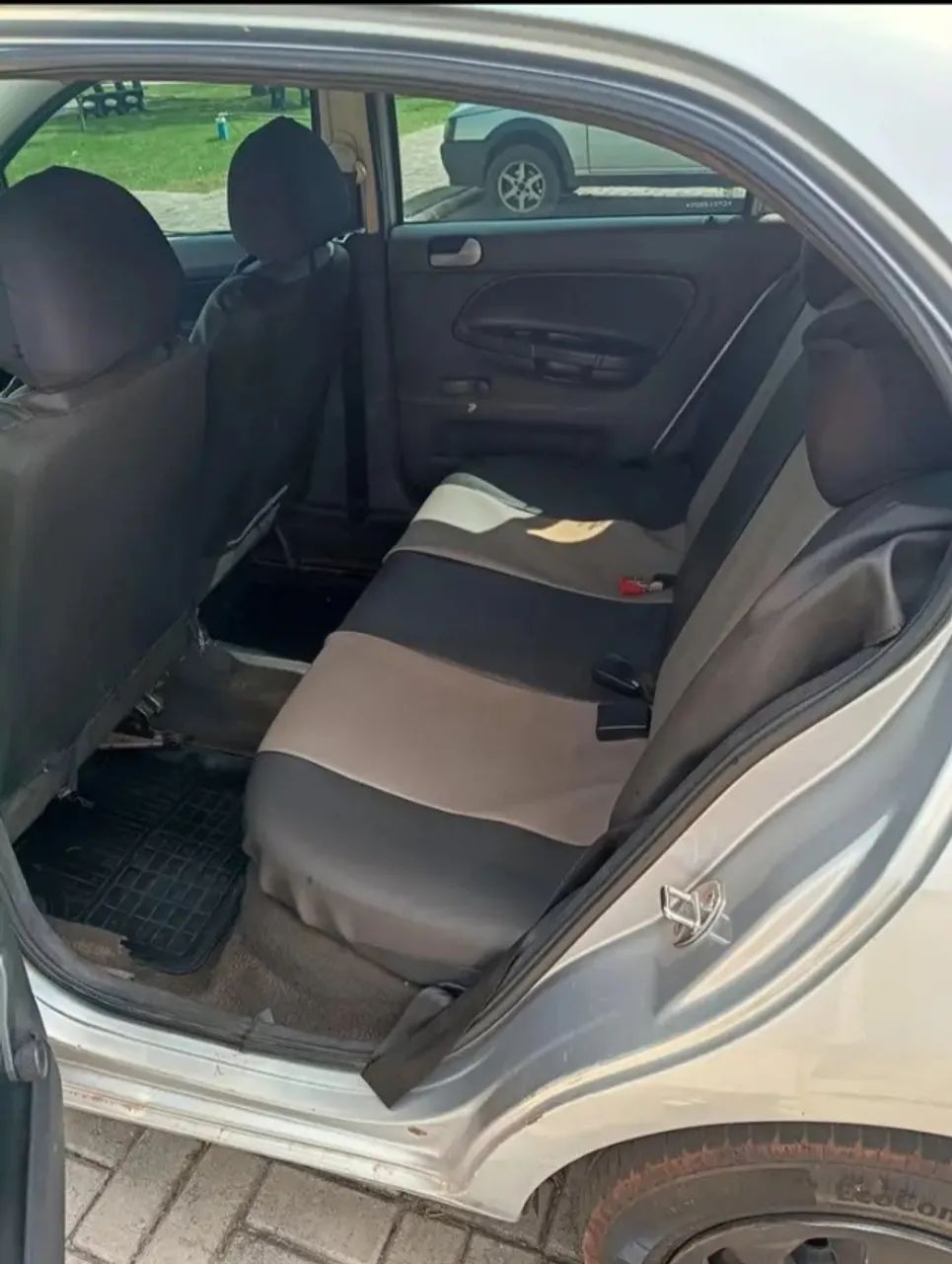 Volkswagen Gol Gol (novo) 1.0 Mi Total Flex 8V 4p 2012