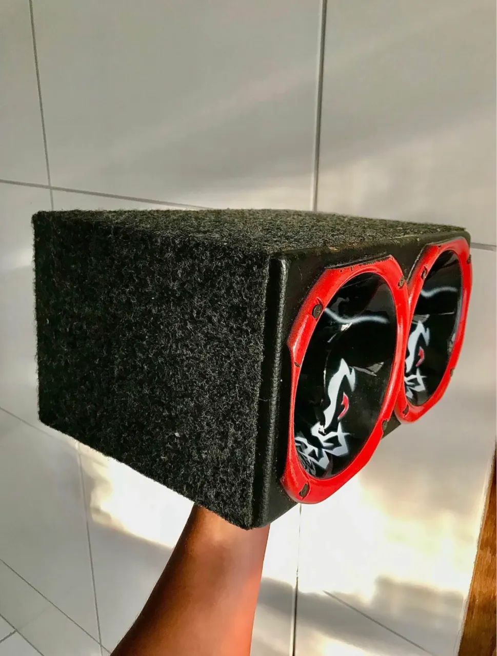 Corneteira JBL 2 D250x com caixa MDF 