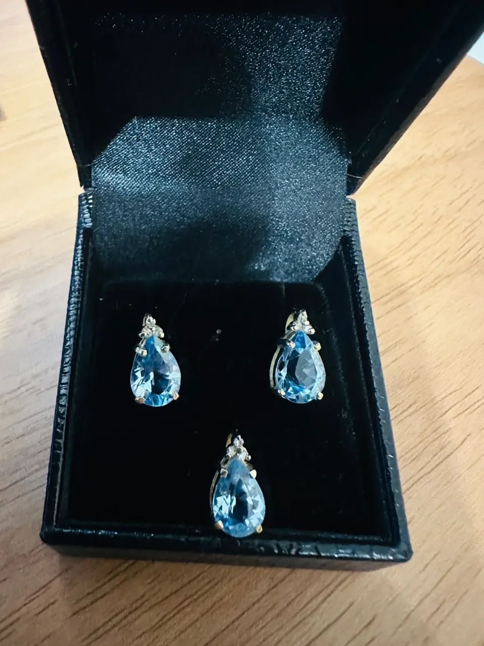 CONJUNTO EM OURO 18K COM ÁGUA-MARINHA E BRILHANTES - 4,0 g - Foto 5
