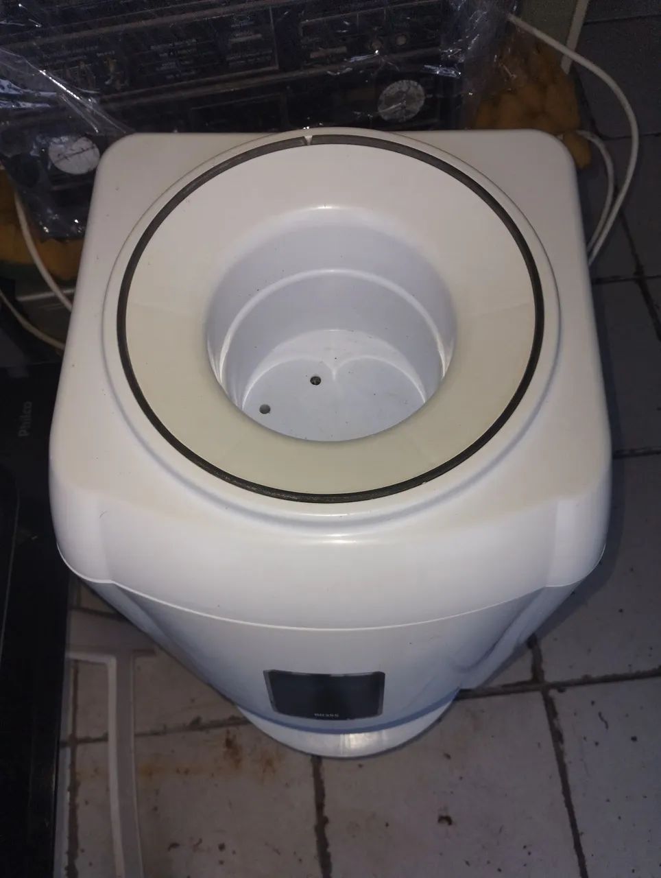 Gelagua de mesa.