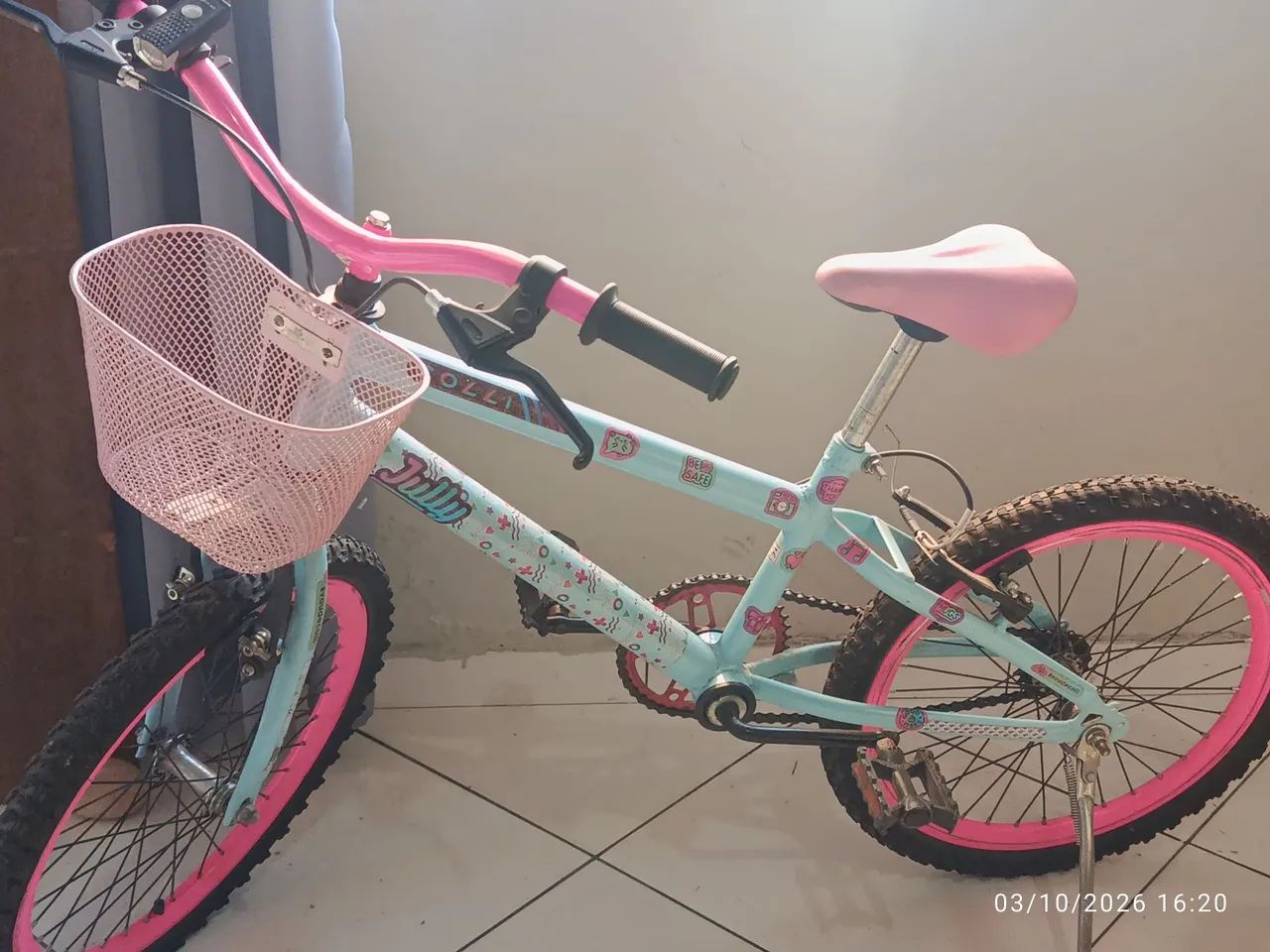 Bicicleta infantil aro 20 semi nova - Foto 2