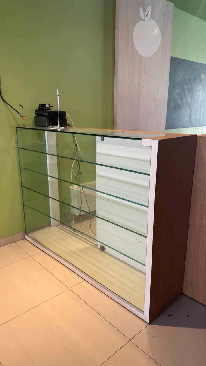 Balcão Expositor de Vidro