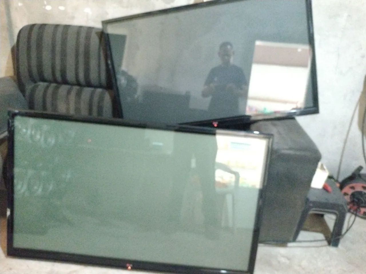 2-tvs LG 50 polegadas plasma 50PB560B para conserto ou retirada de peças.450 RS...ou troco
