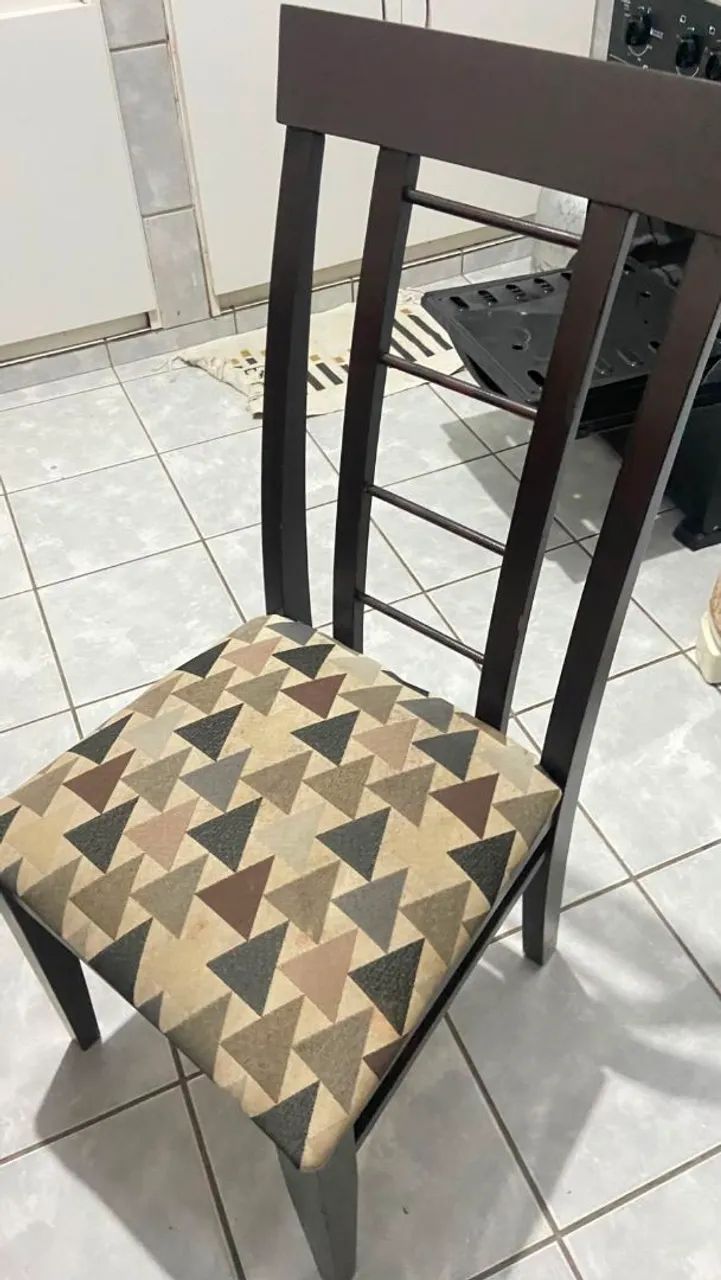 Mesa com 4 cadeiras - Foto 4