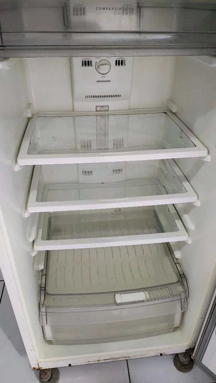 Geladeira 110v com transformador  - Foto 4