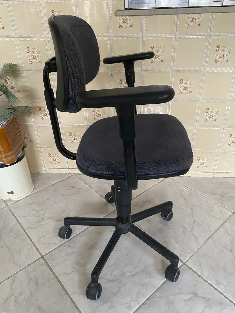 Cadeira de escritório - Foto 3
