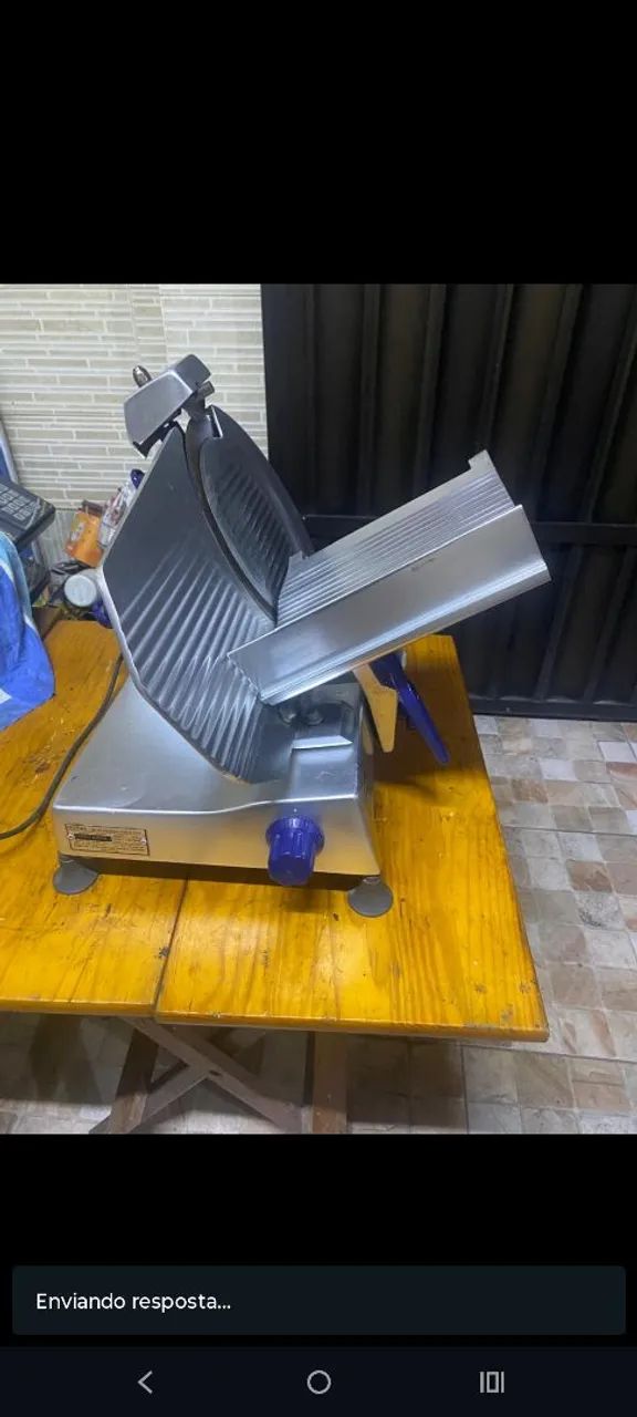 Fatiadora Gural semi nova profissional e Refresqueira semi nova no precinho !!!! - Foto 4