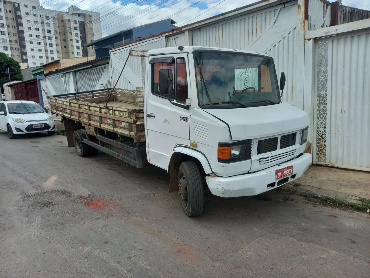Mercedes 710 Plus 