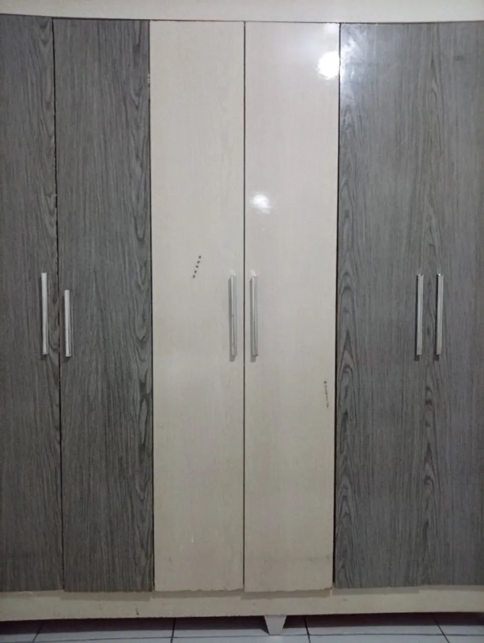 Vendo Guarda Roupa