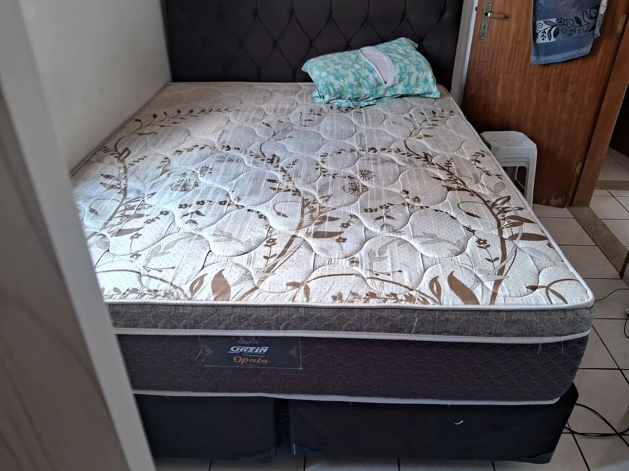 Vendo cama,guarda roupa ,mesa tudo - Foto 2
