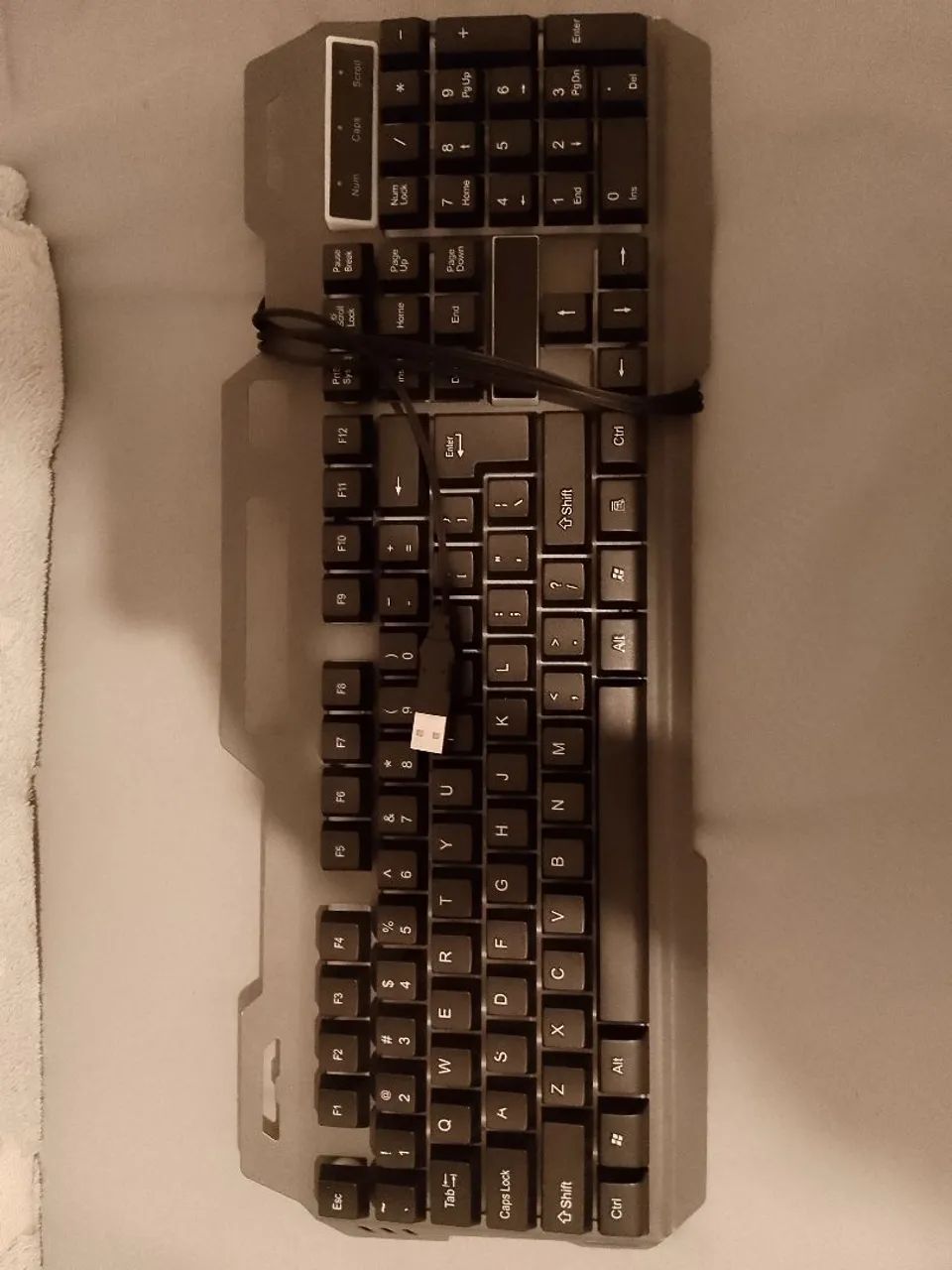 Teclado *com defeito* na caixa(sem mouse incluso)  - Foto 3