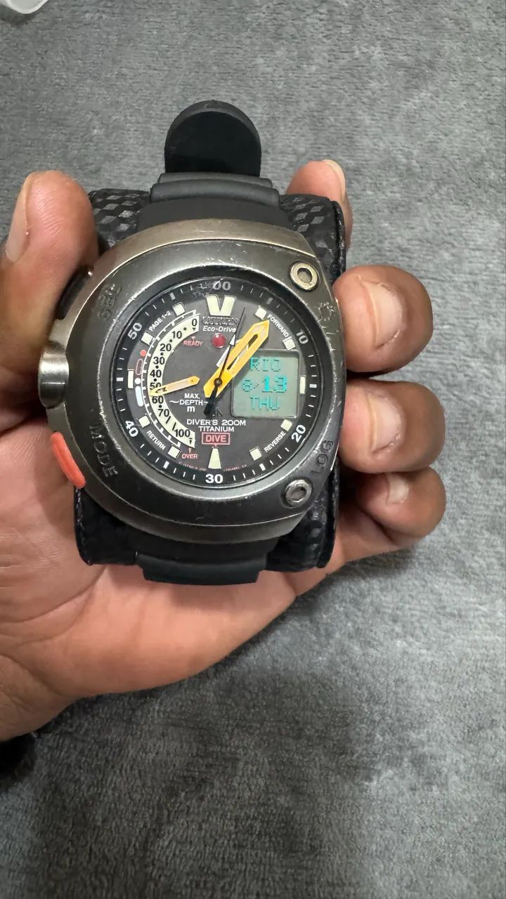 Citzen meia lua Titanium  - Foto 5