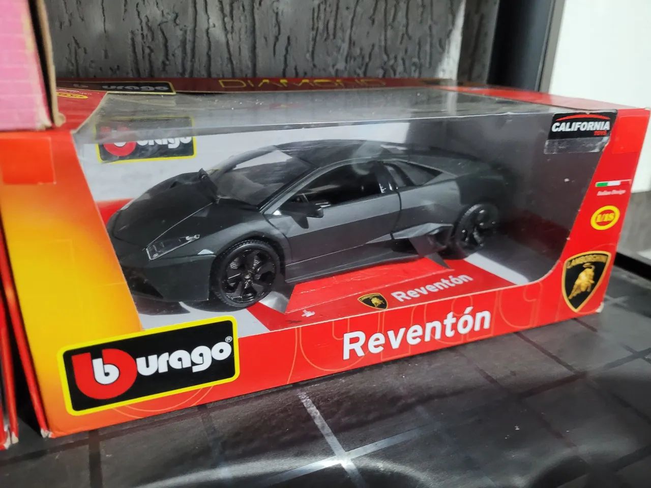 Ministura Lamborghini 1/18 bugago