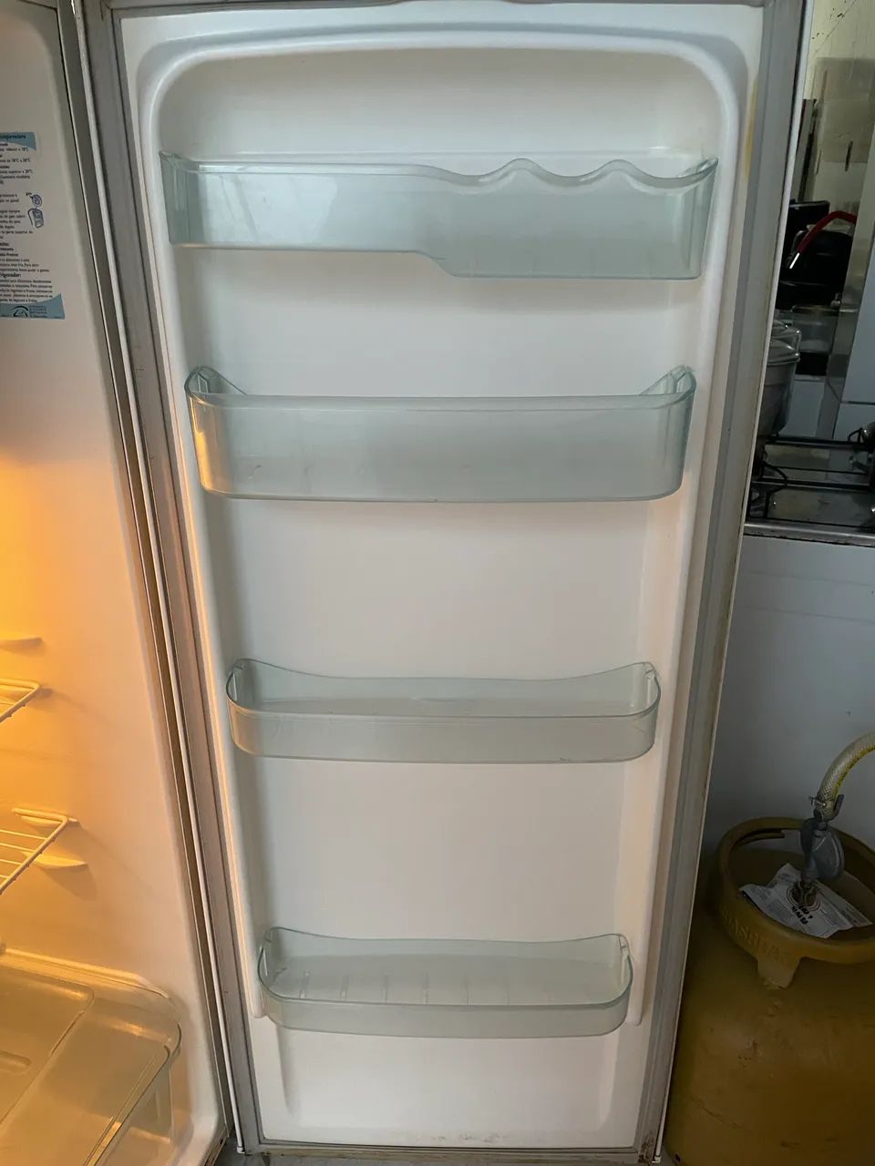 Vendo geladeira Electrolux - 450$ - Foto 3