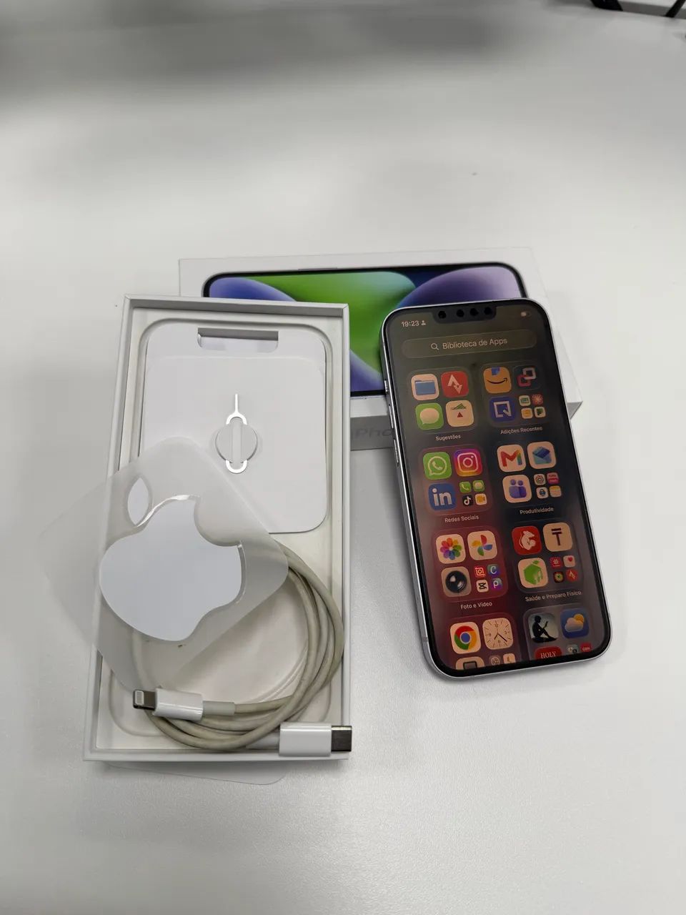 iPhone 14 128 GB Purple IMPECÁVEL (nunca passou por manutenção, com nota fiscal) - Foto 2