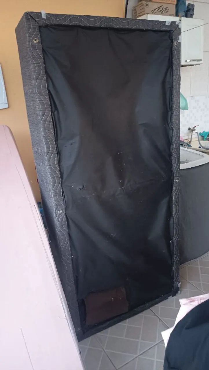 CAMA BOX COM COLCHÃO - VIUVA (MAIOR QUE SOLTEIRO)