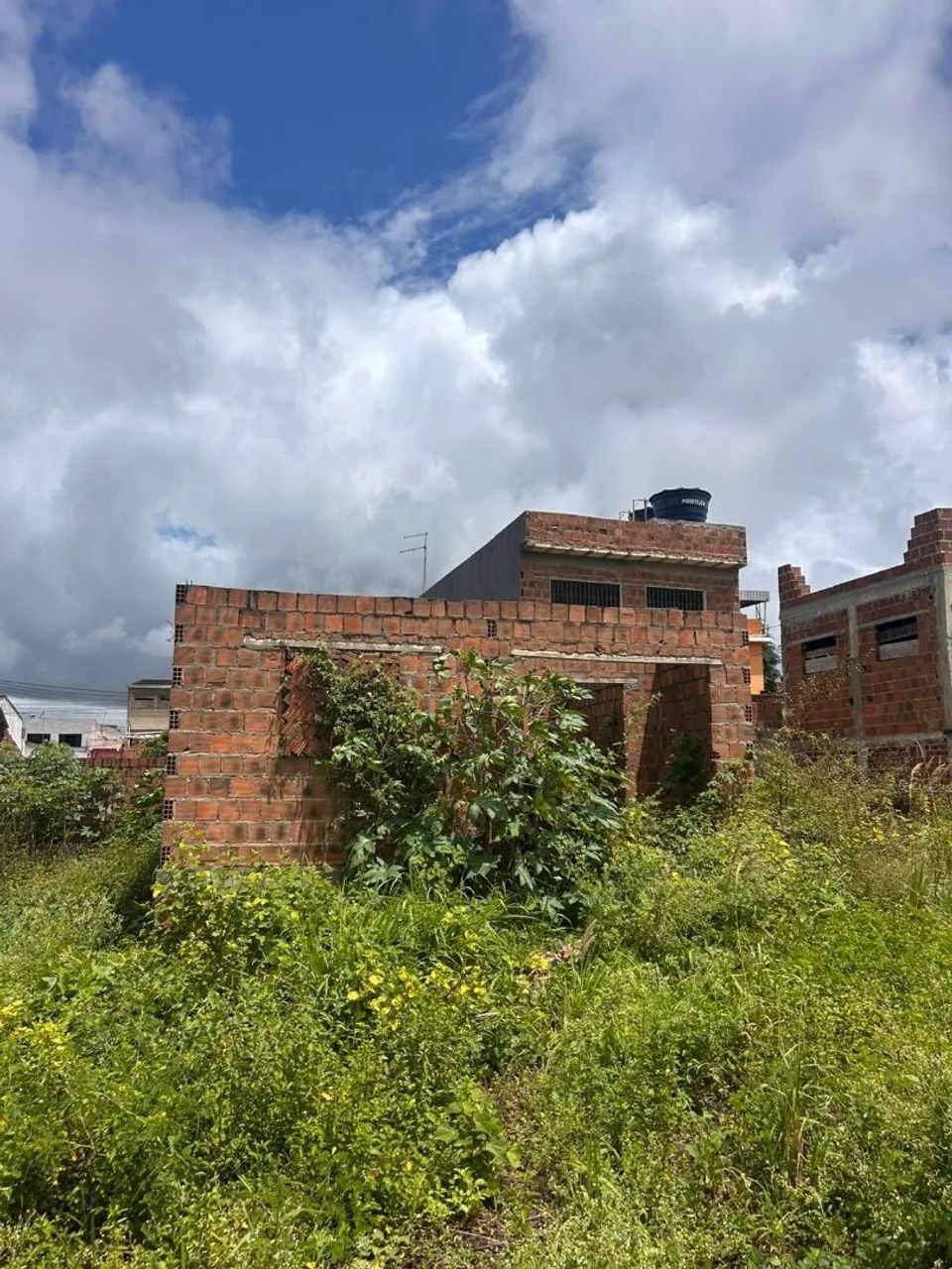 VENDO TERRENO + UMA PARTE CONSTRUÍDA  - Foto 4