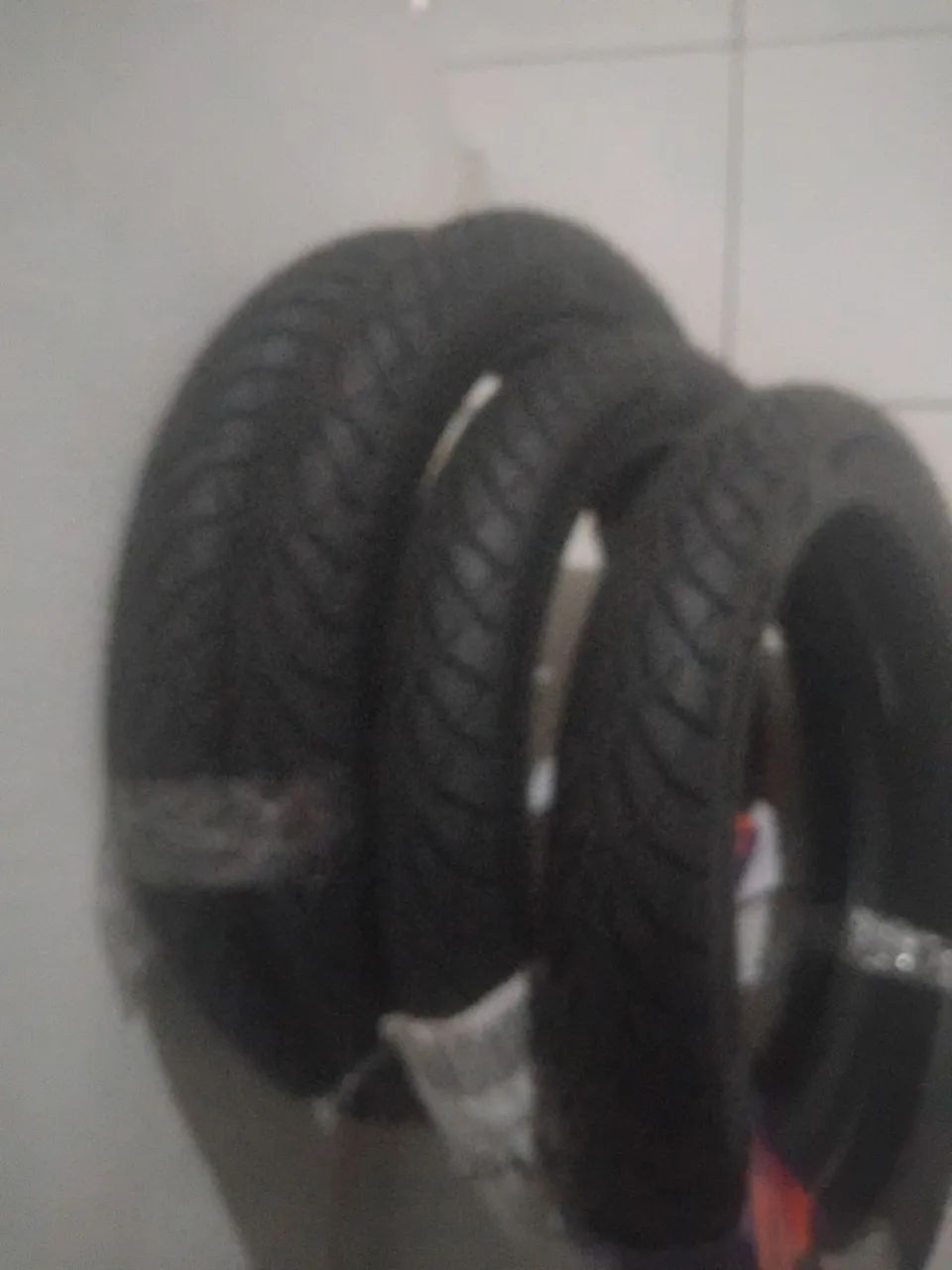 Vendo pneus e kit relação para mottu sport  - Foto 4