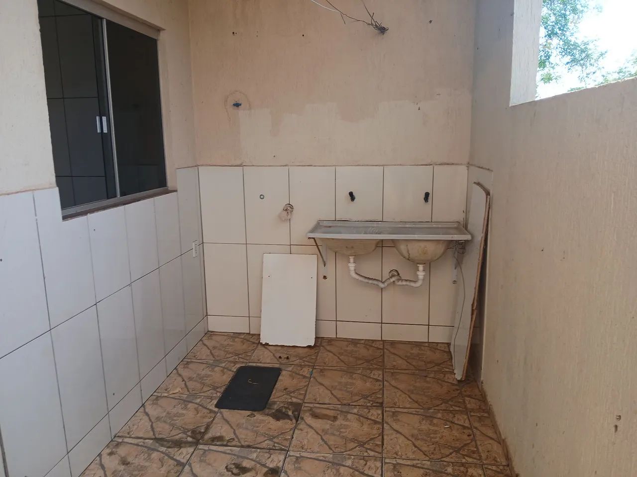 Alugo casa 1200 - Foto 2