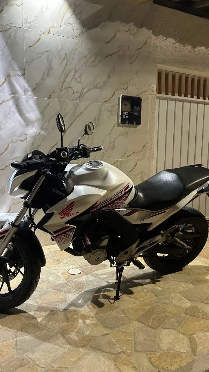 Vendo Cb twister 250 2016 conservada - Foto 2