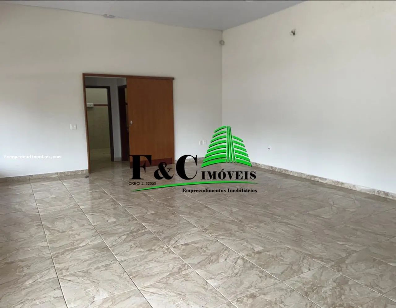 Barracão para Venda em Itirapina, Vila Cianeli, 2 banheiros - Foto 3