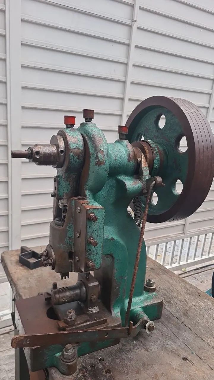 Prensa excêntrica de bancada 3 toneladas  - Foto 2