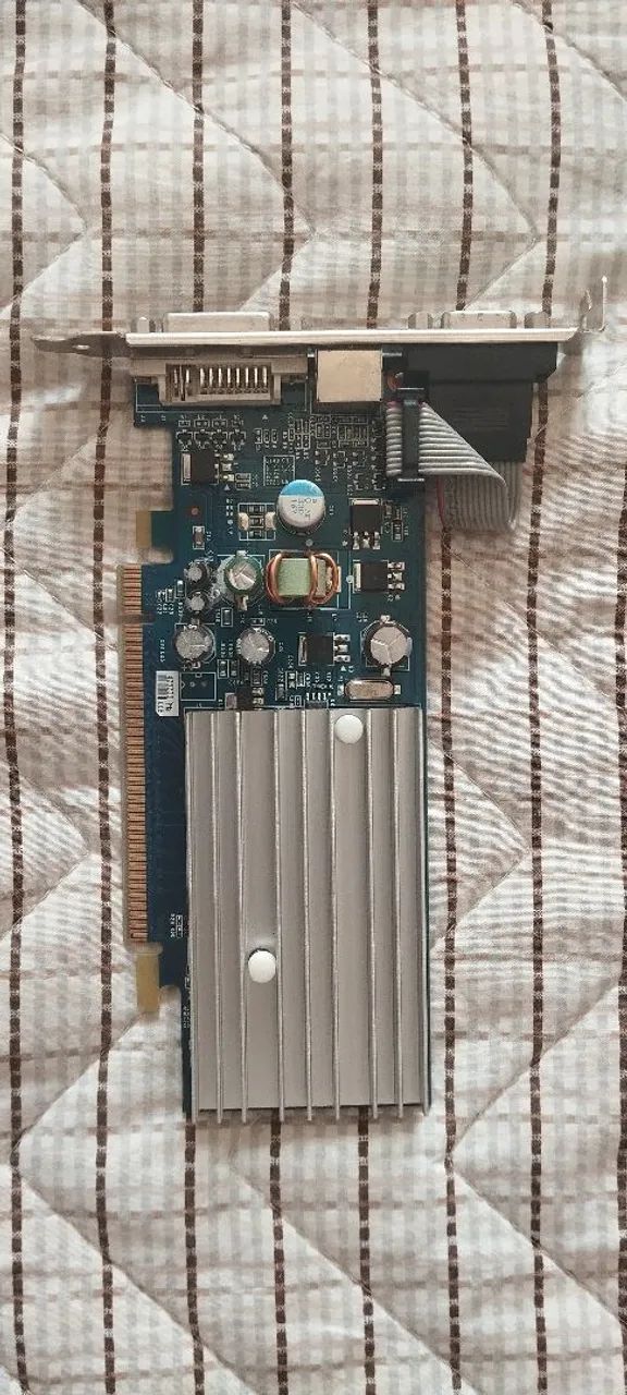Placa video geforce 7200GS 256 megas 