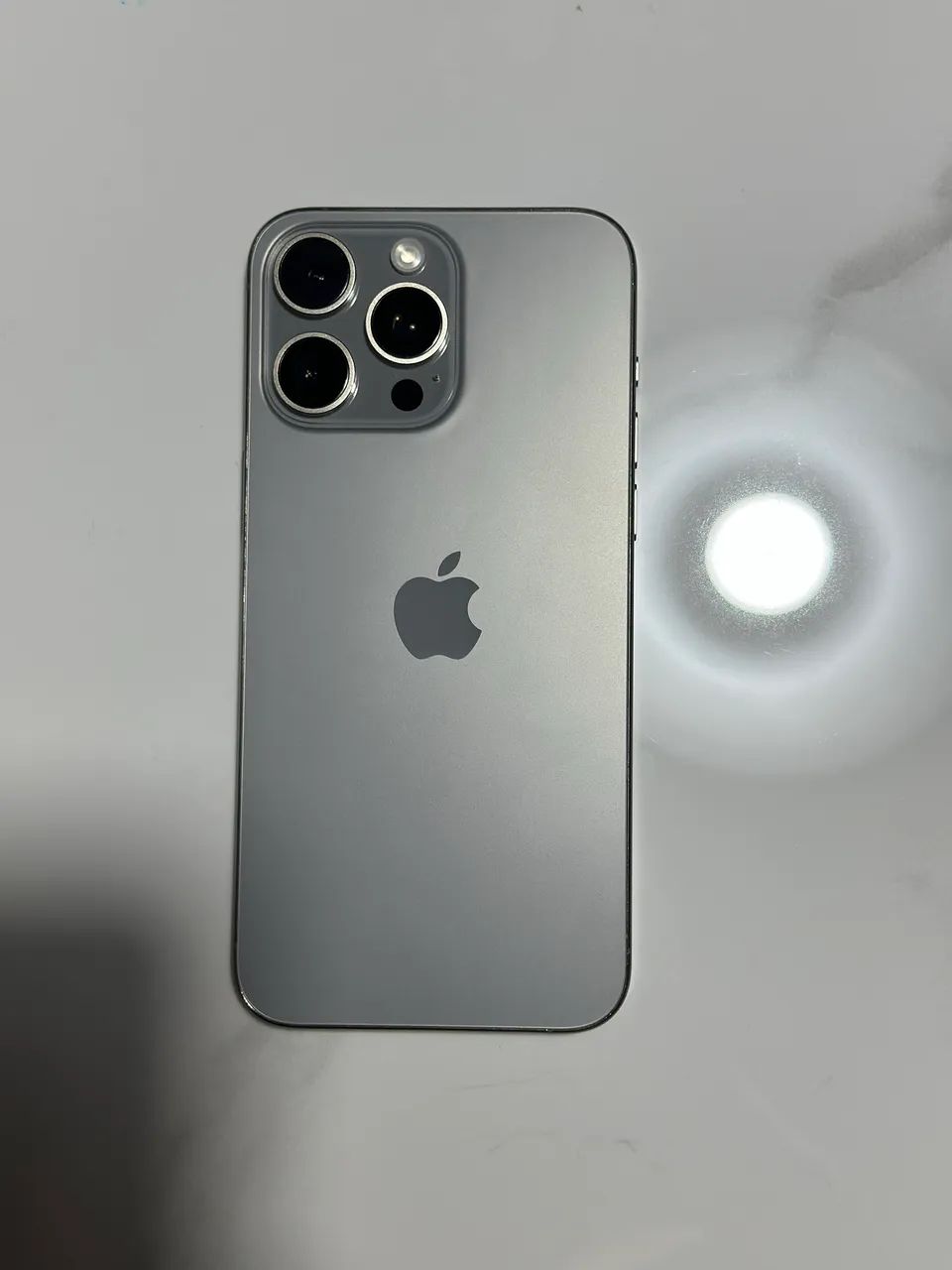 Iphone 15 ProMax 256gb prata - Foto 5