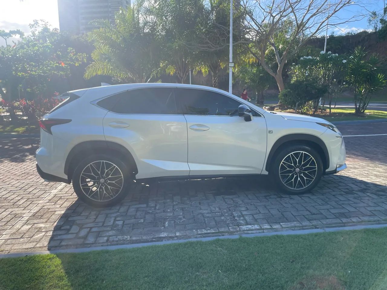 Lexus NX-200T F-sport 2.0 16V 238cv Aut. 2017