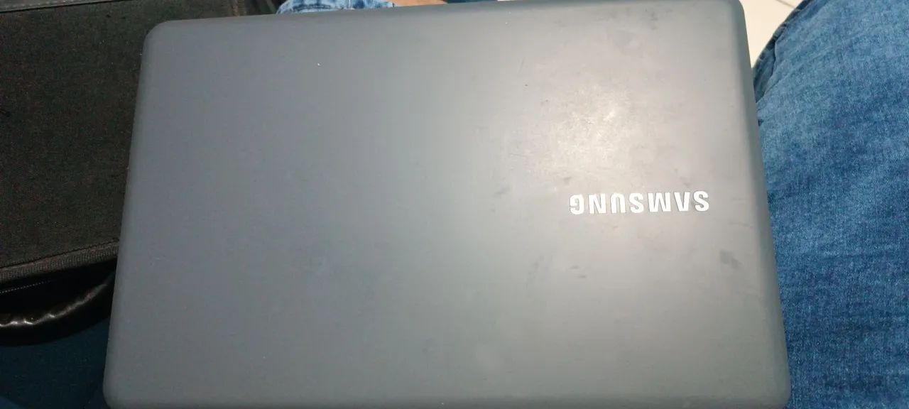 Notebook Samsung Essentials NP350XAA - i3 7ª geração - SSD 256GB Usado - Foto 3