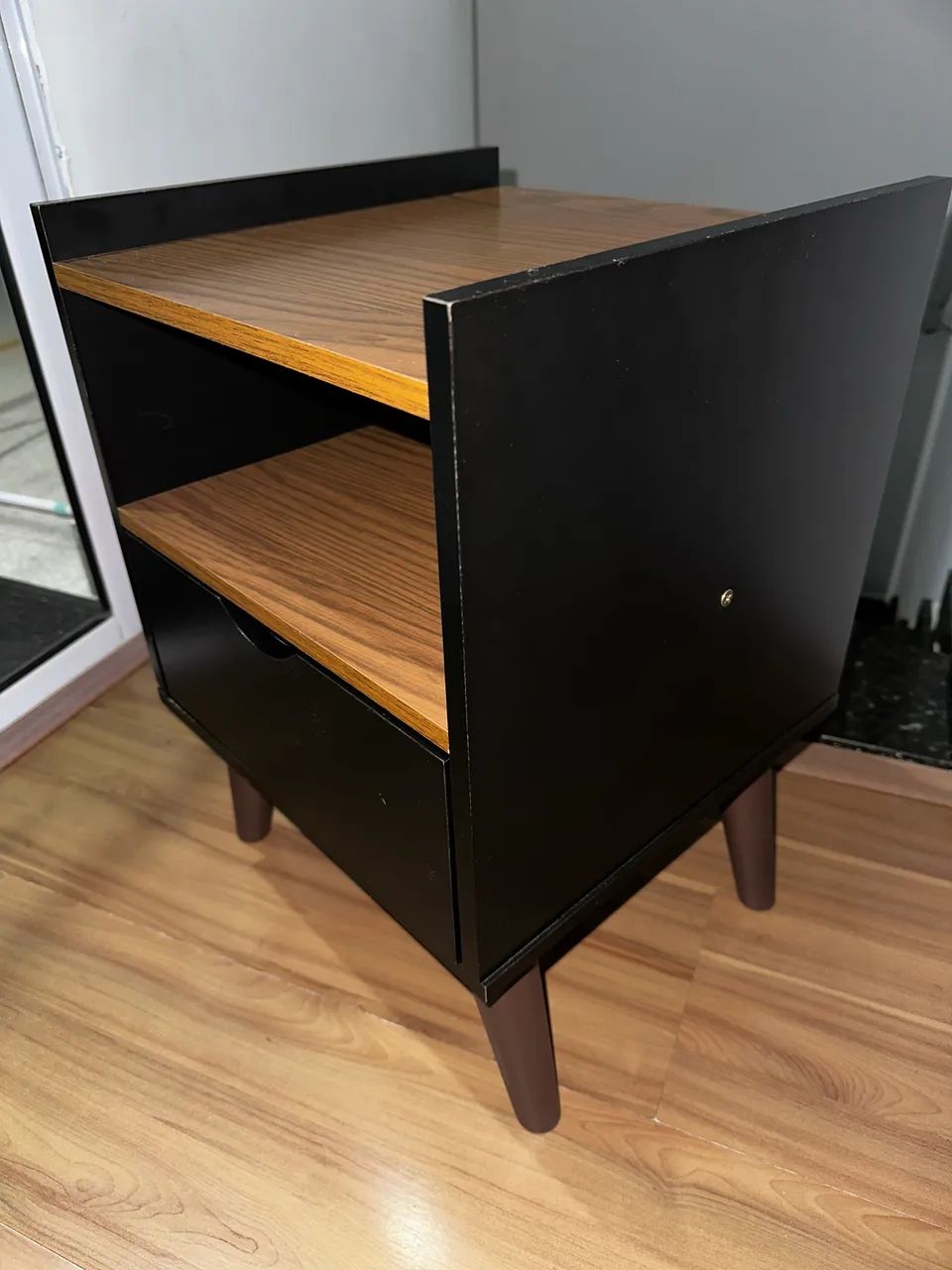 Mesa de Cabeceira com 1 gaveta e nicho - Foto 3