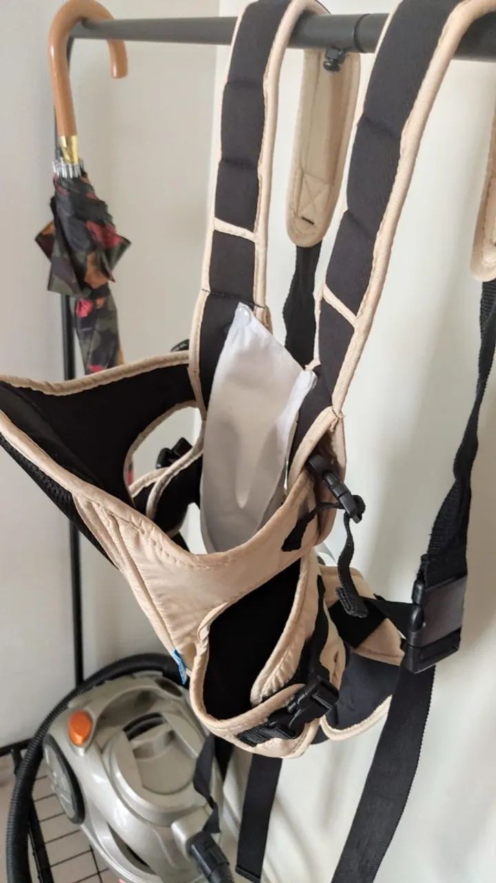 Canguru para Bebê Confortável e Ajustável - Semi Novo - Foto 4