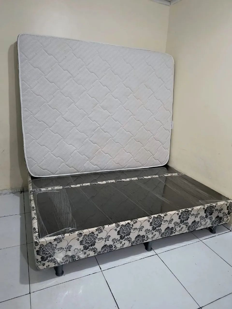 Cama Queen De Mola Higienizada  - Foto 4