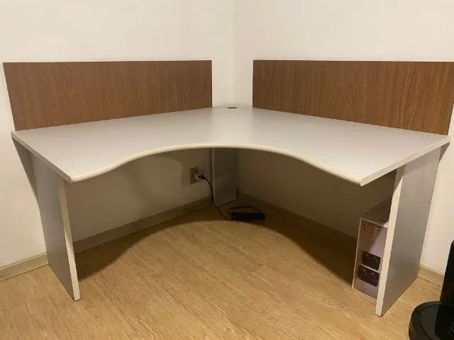 Mesa de Escritório em L