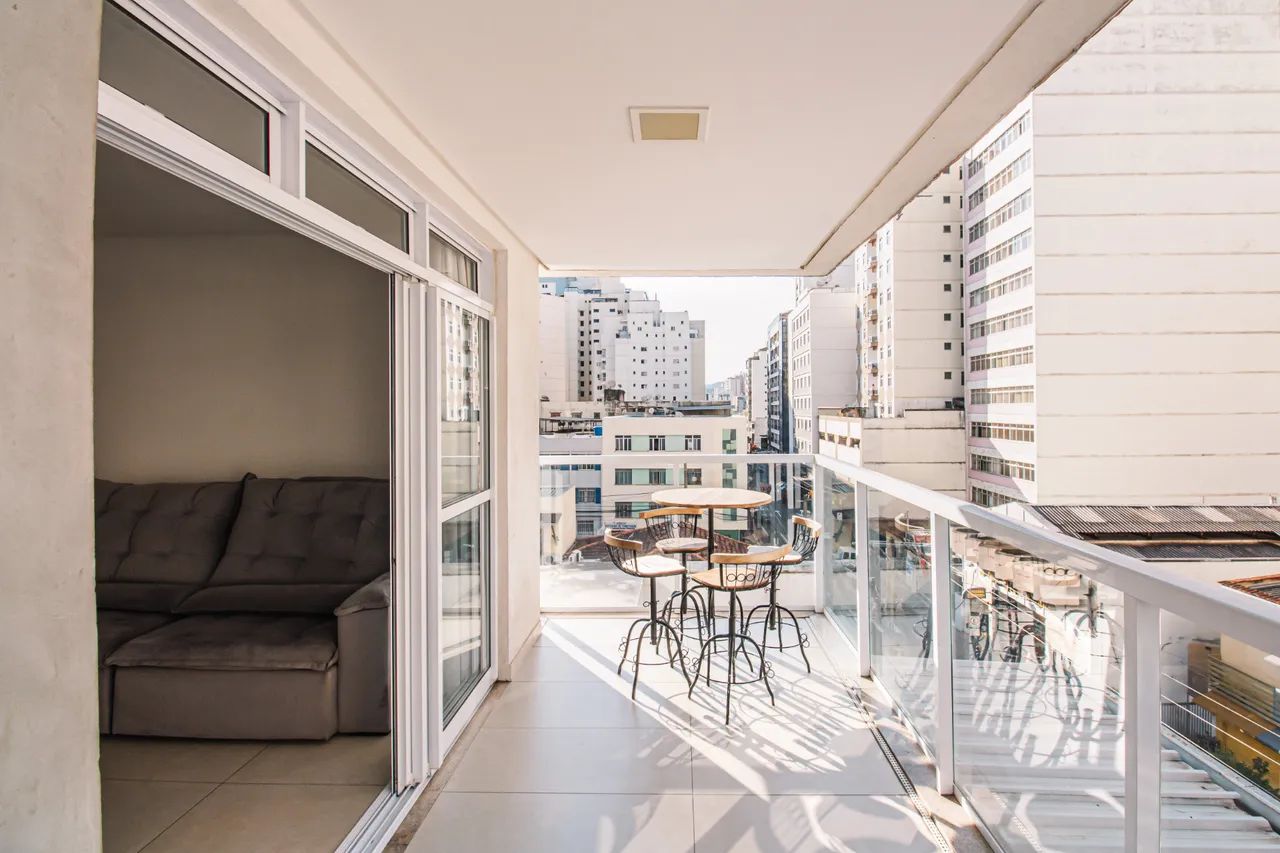 2 quartos no Centro com varanda ensolarada para venda - Foto 2