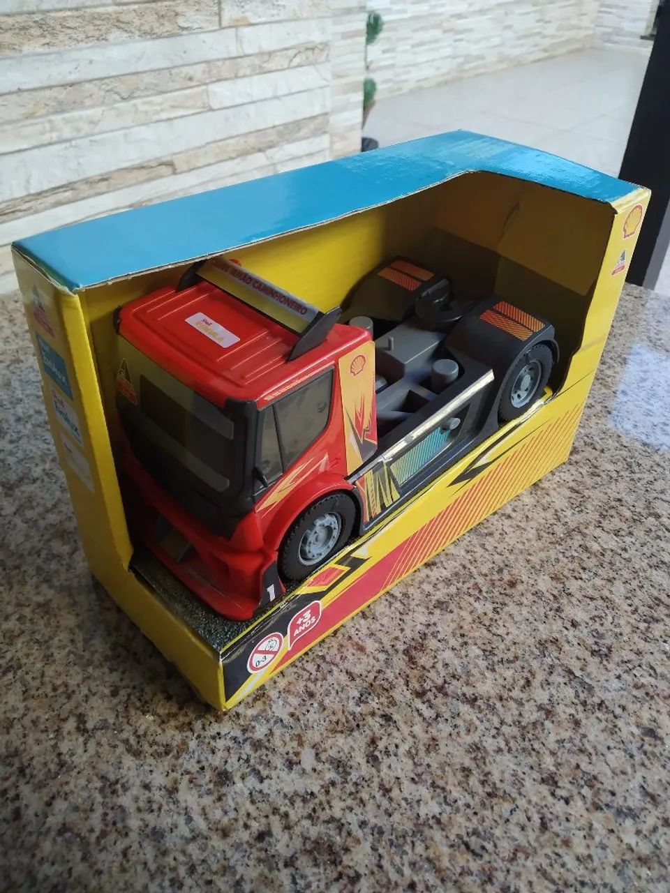 Caminhão promo shell Irmão Caminhoneiro 