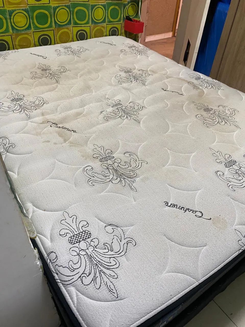 Cama box acompanha colchão separado e pés  - Foto 4