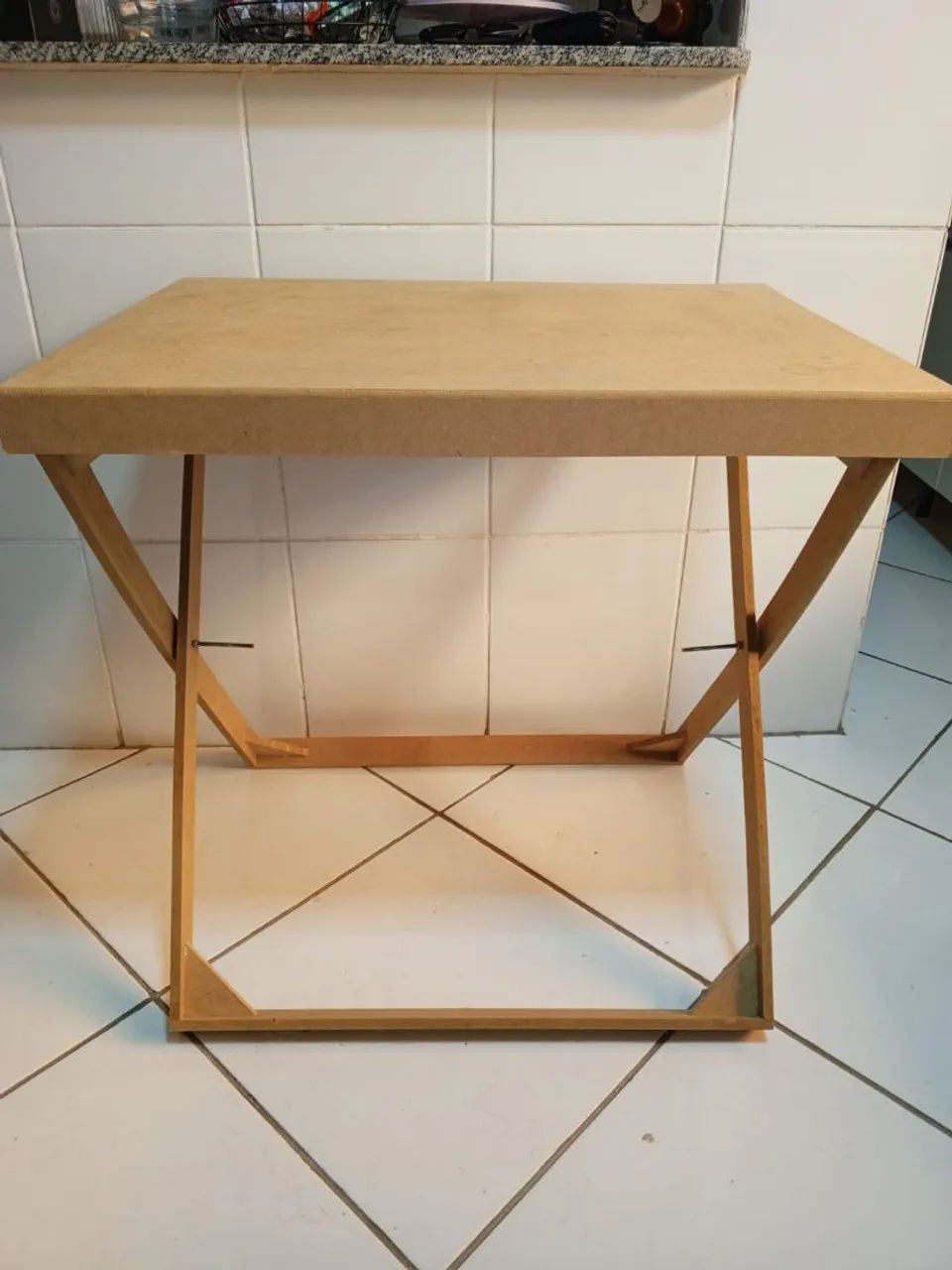 Vendo Mesa Cavalete MDF usada, prática - Foto 2