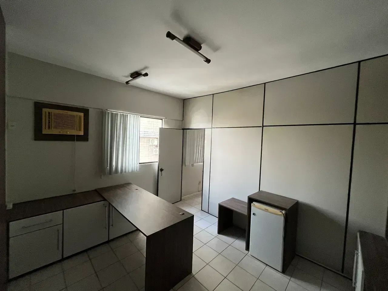Sala comercial mobiliada