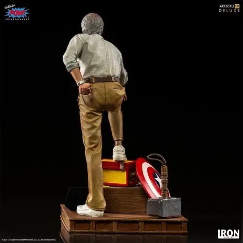 Stan Lee Deluxe Art Scale 1/10 - Iron Studios - Foto 3
