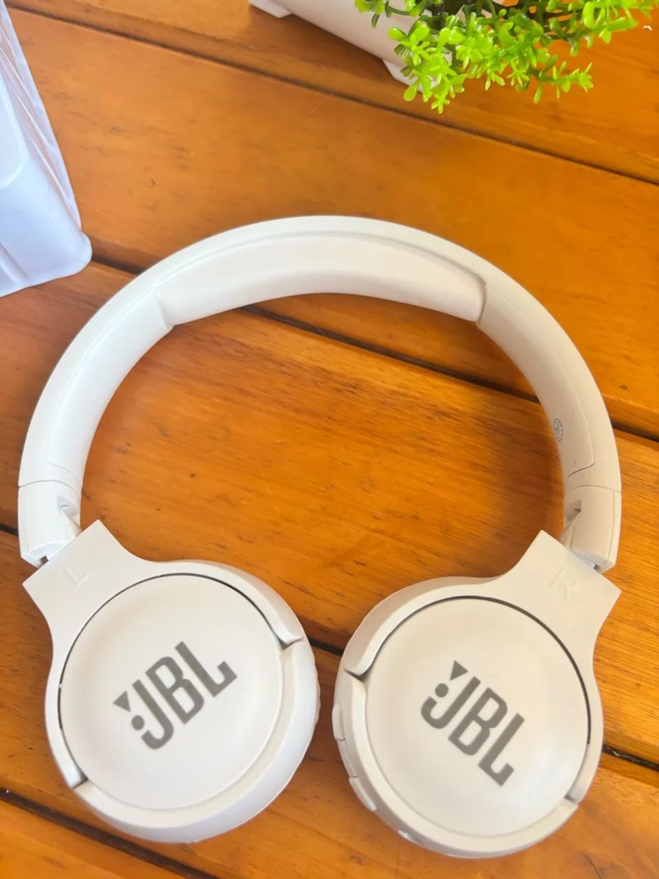 Fone de ouvido Bluetooth JBL- Branco