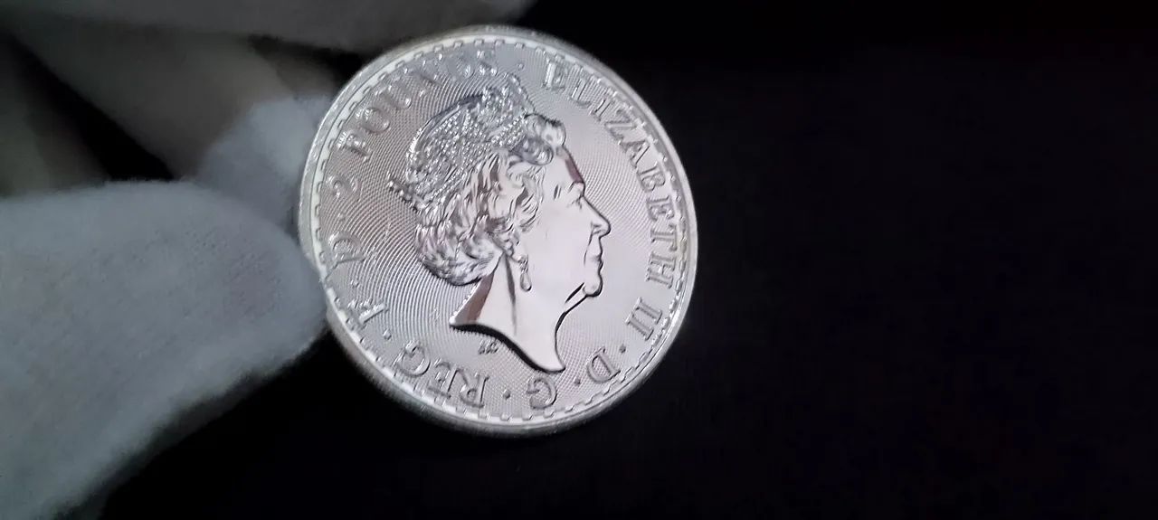 Moeda Britânia 1oz 2020 prata pura 999  - Foto 5