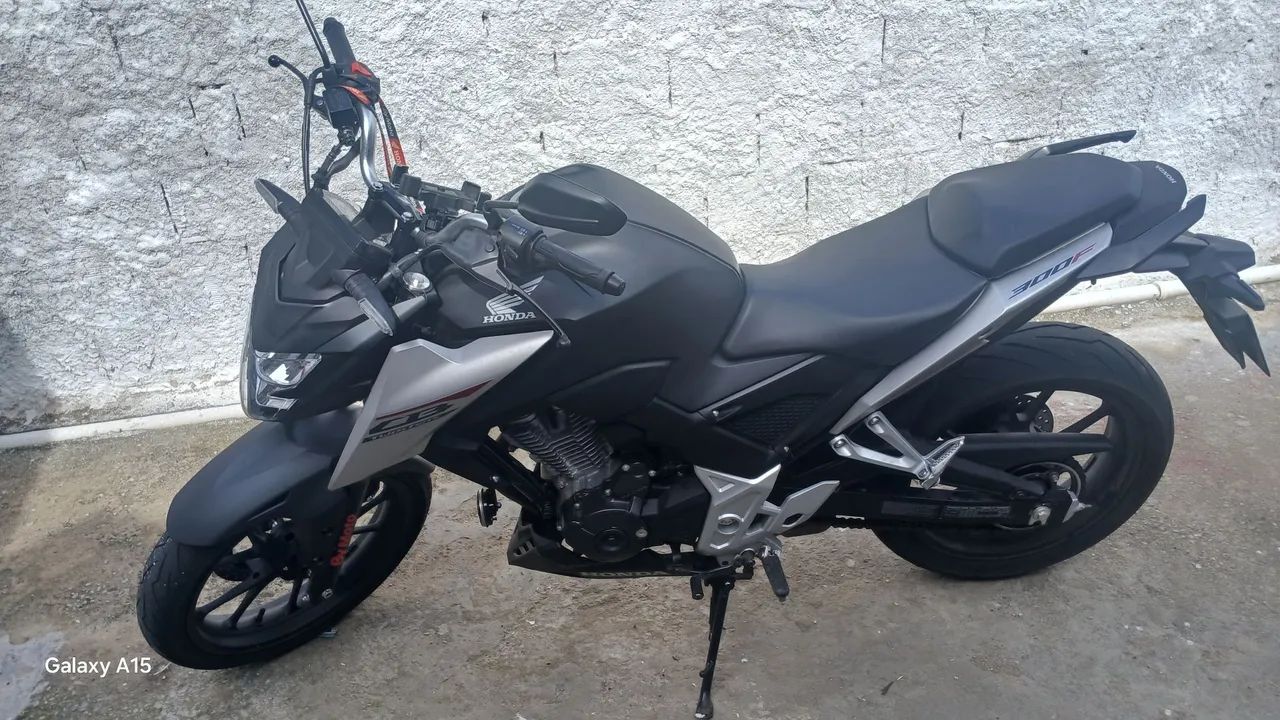 HONDA CB 300F - Foto 4