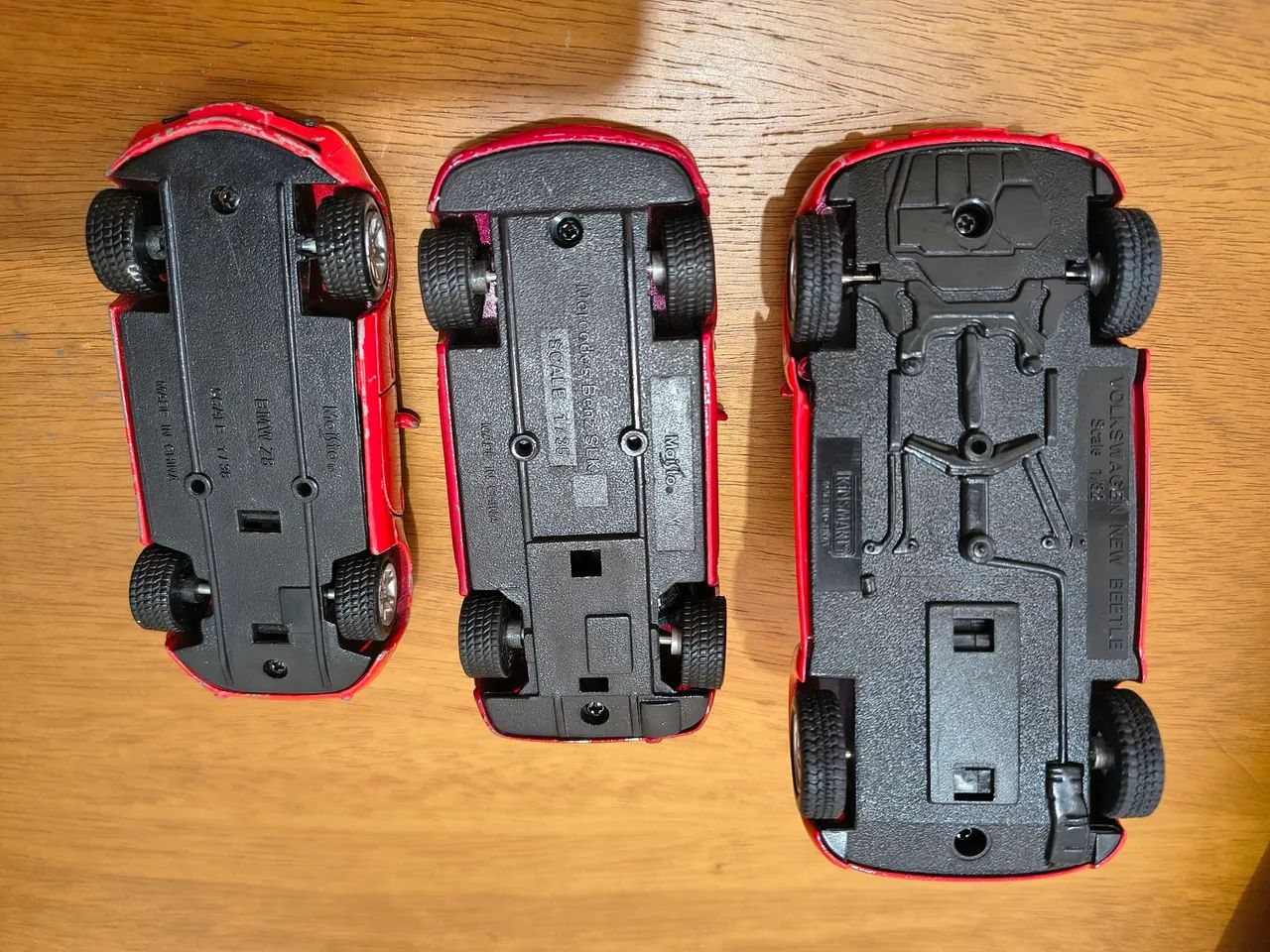 Lote 3 miniaturas/carrinhos de brinquedo Maisto e Kinsmart - Foto 6