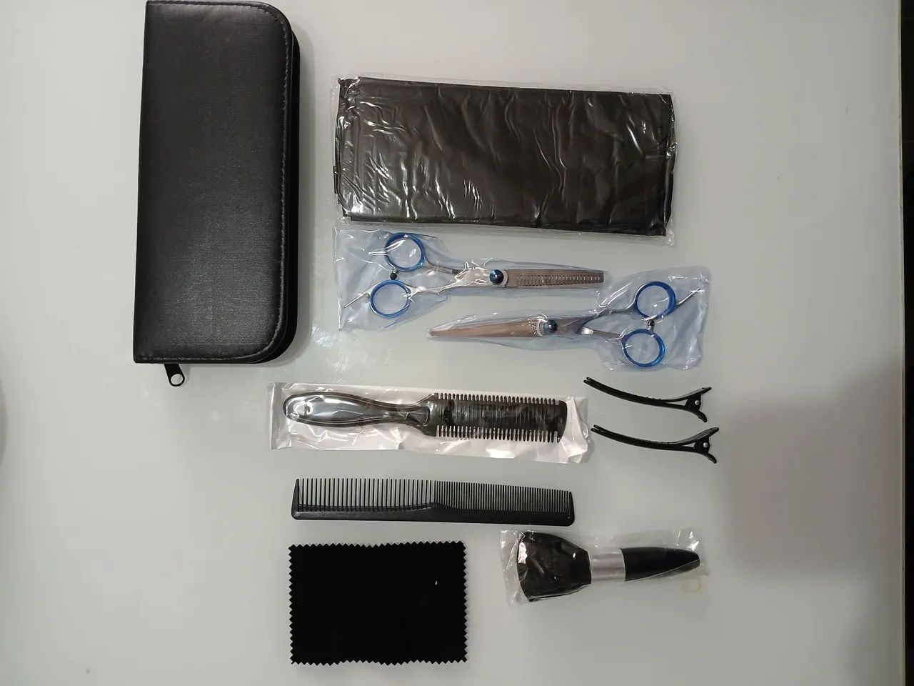 Kit Barbaeiro e Cabeleireiro Profissional para Corte Prateado.  - Foto 2