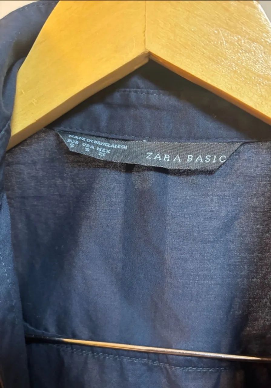 camisa social zara basic azul marinho p - Foto 5