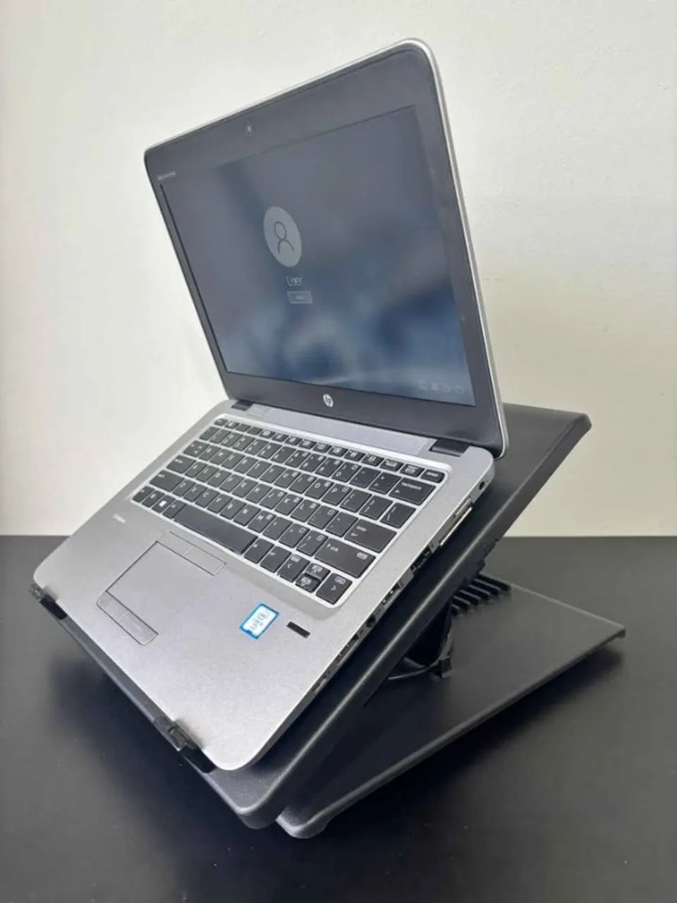 HP 820g3ノートPC Intel i5 8GB 477GB SSD Notebook HP EliteBook 820 G4 Intel Core i5-7a. 8GB DDR4 SSD