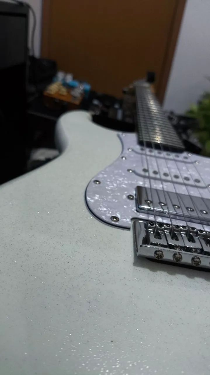 Guitarra seizi Fun R$ 1000 - Foto 2